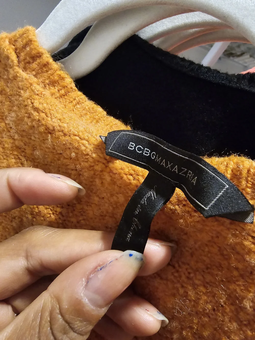 BCBG soft cropped